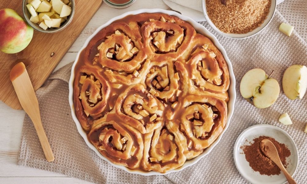 Pili Nut Caramel Roll with Creamy Glaze Recipe