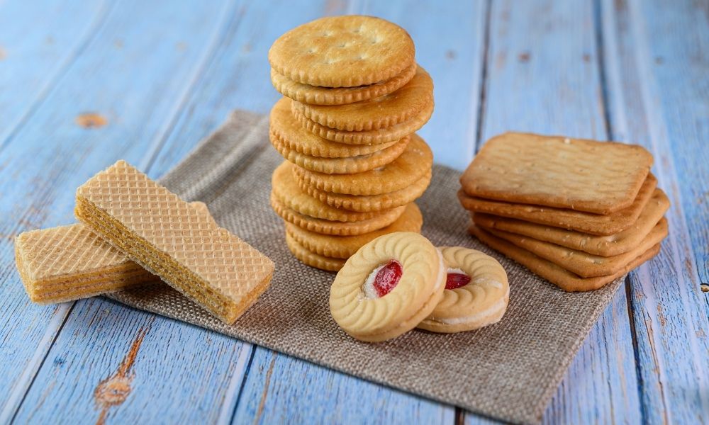 Best Biscuits and Cookies for School Snacks: A Parent’s Guide
